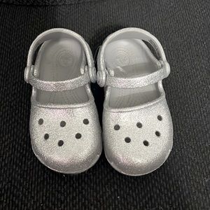 Crocs glitter silver toddler size 8 in excellent condition